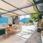 Aurea - By Myhomeincomo Villa